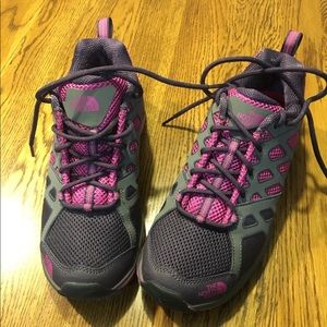Brand new Women’s North Face shoes